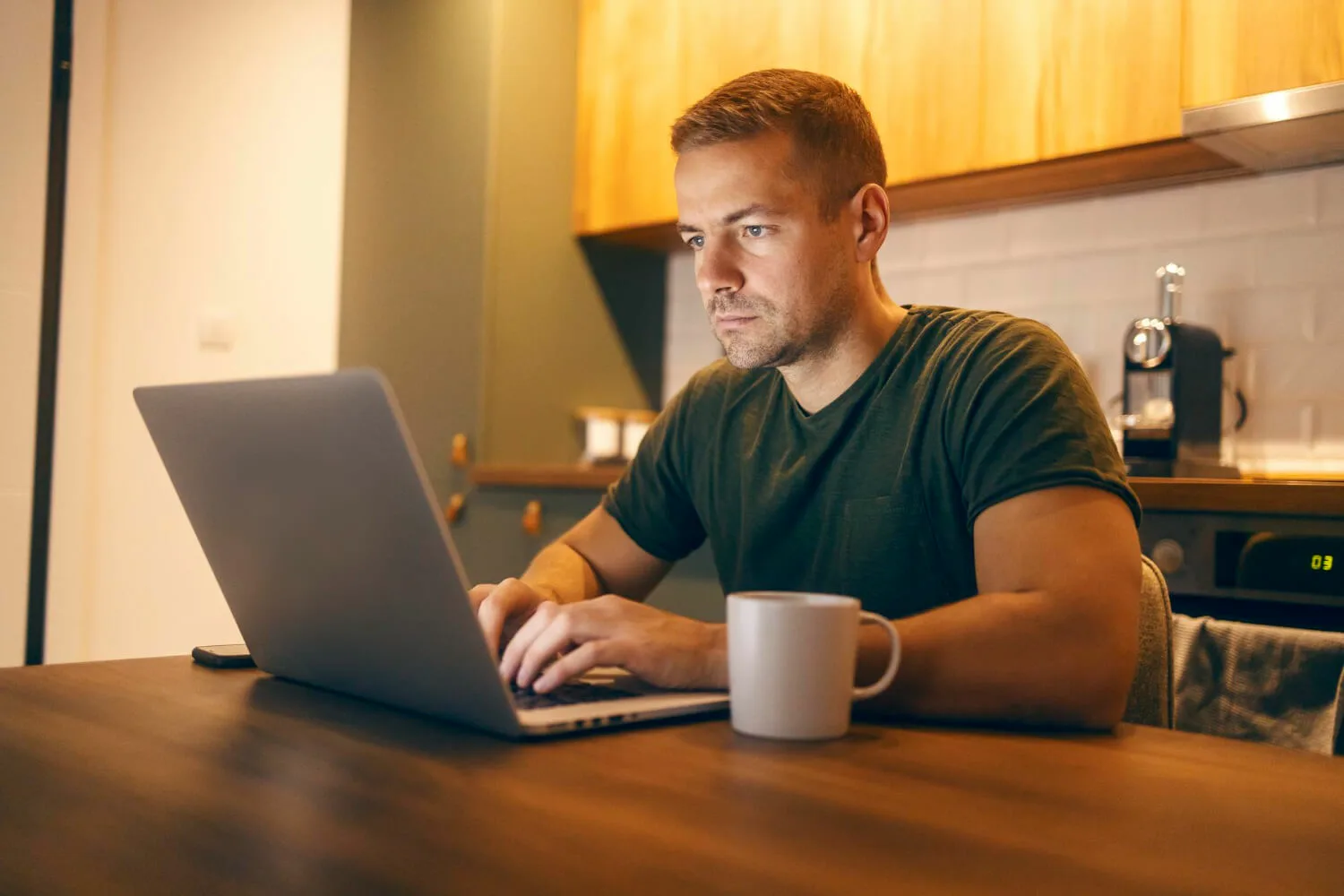 Reliable System Deployment with Bootable Media